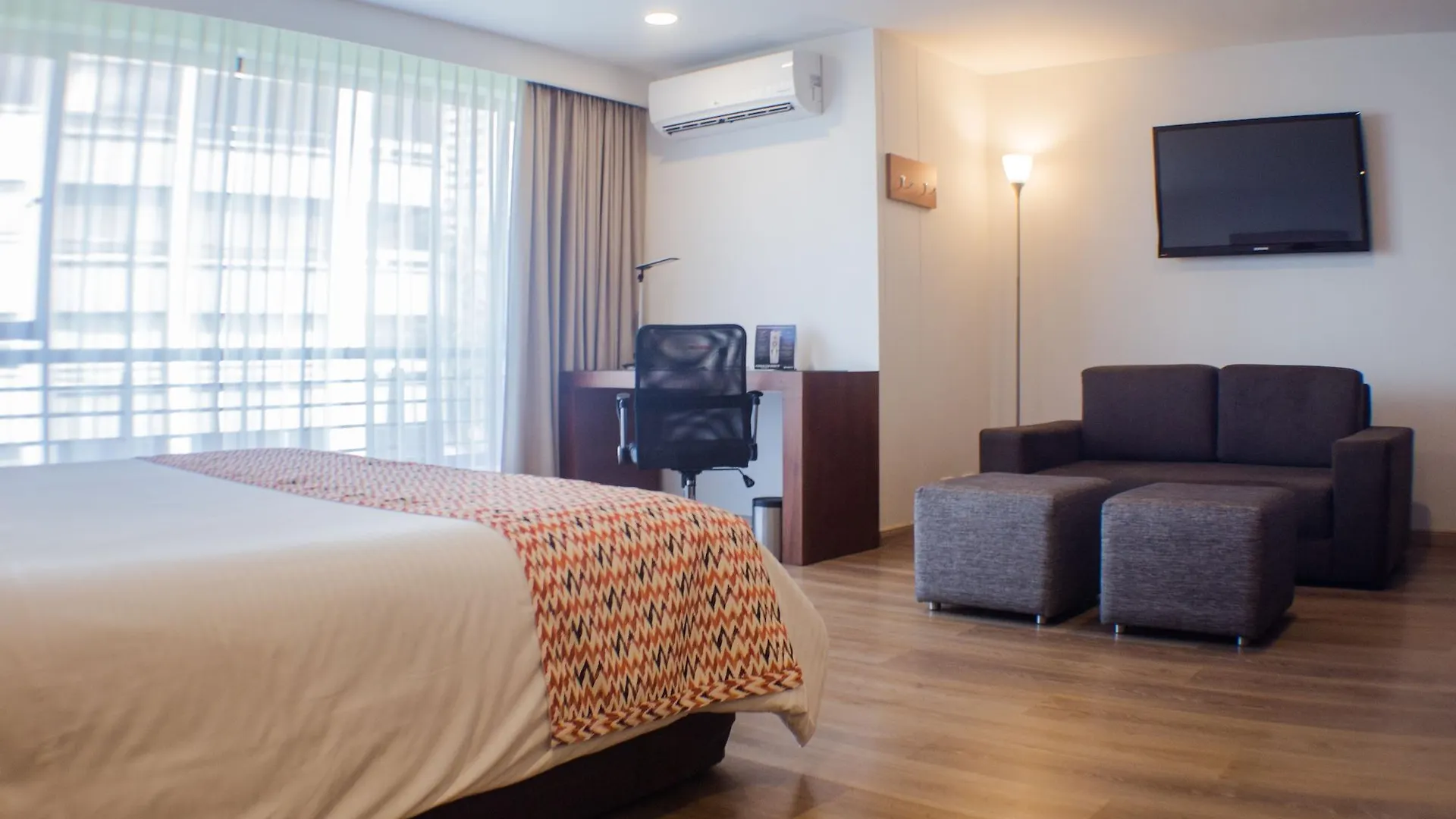 Leblon Suites Hotel Medellin
