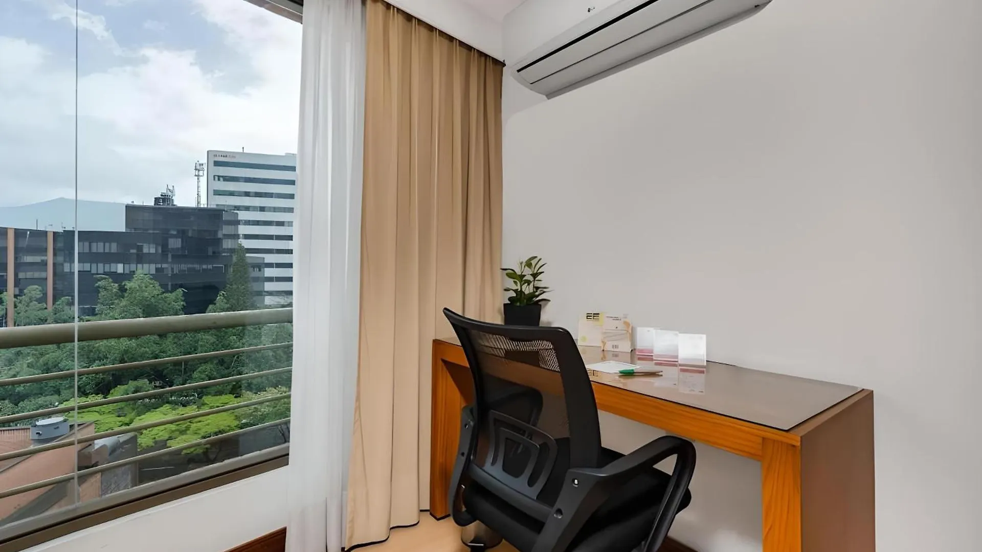Leblon Suites Hotel Medellin