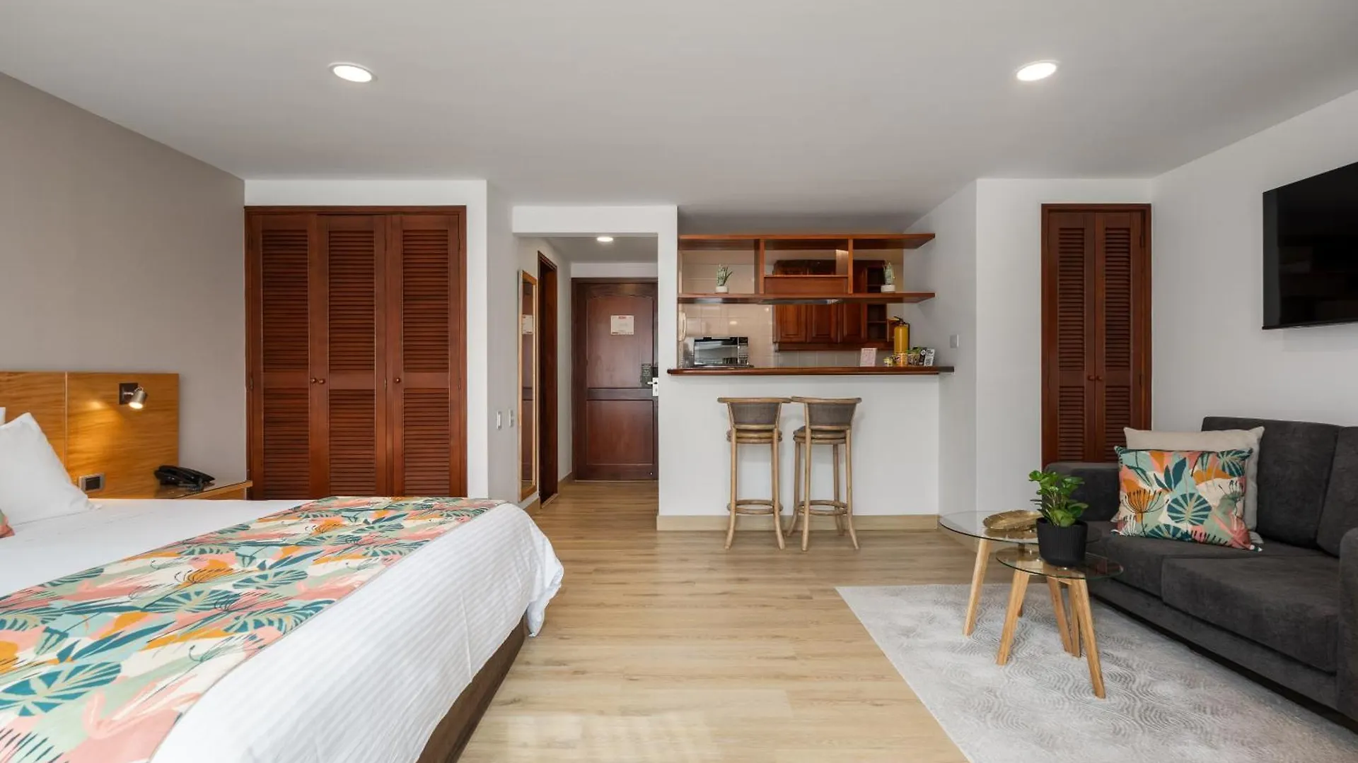 Leblon Suites Hotel Medellin
