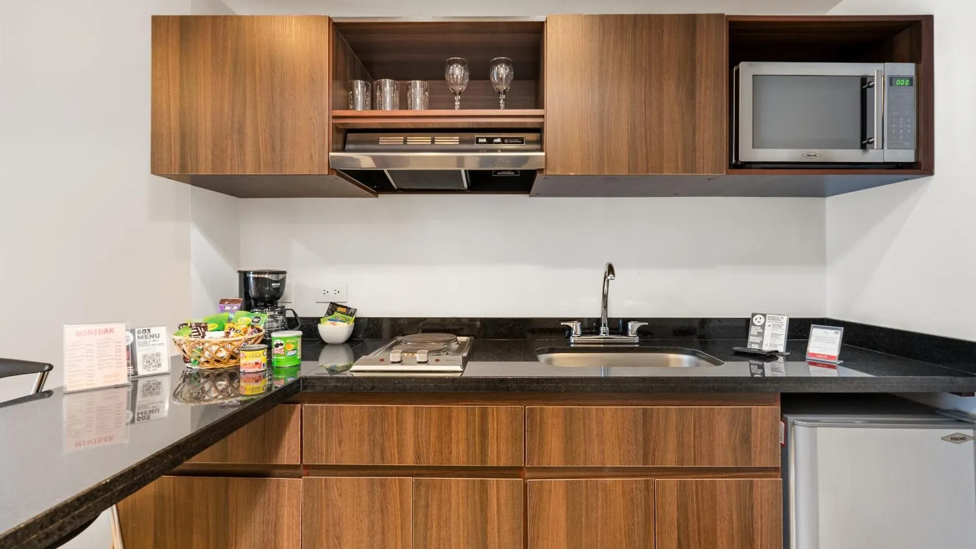 Leblon Suites Hotel Medellin 4*,  Colombia