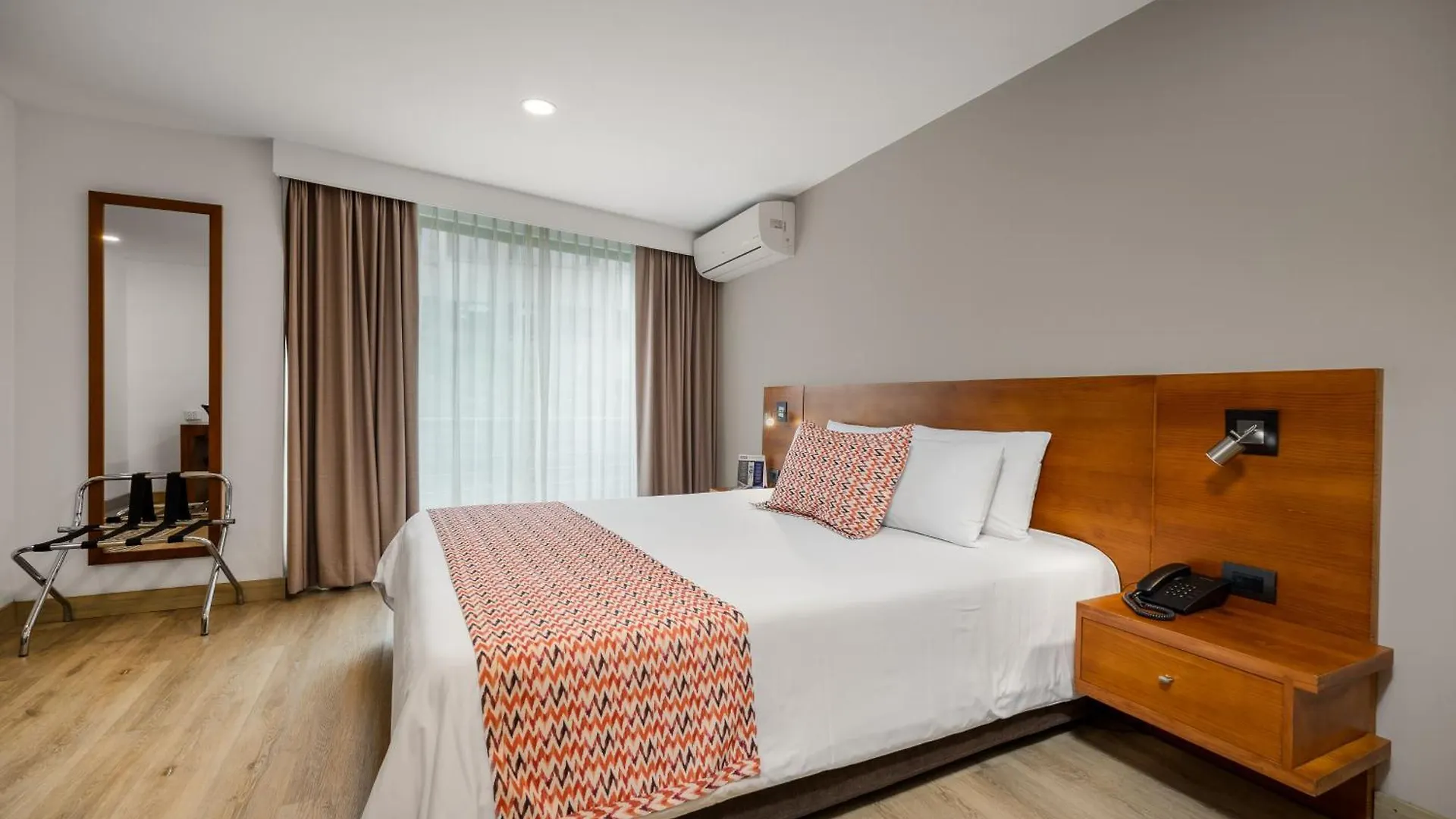 Leblon Suites Hotel Medellin