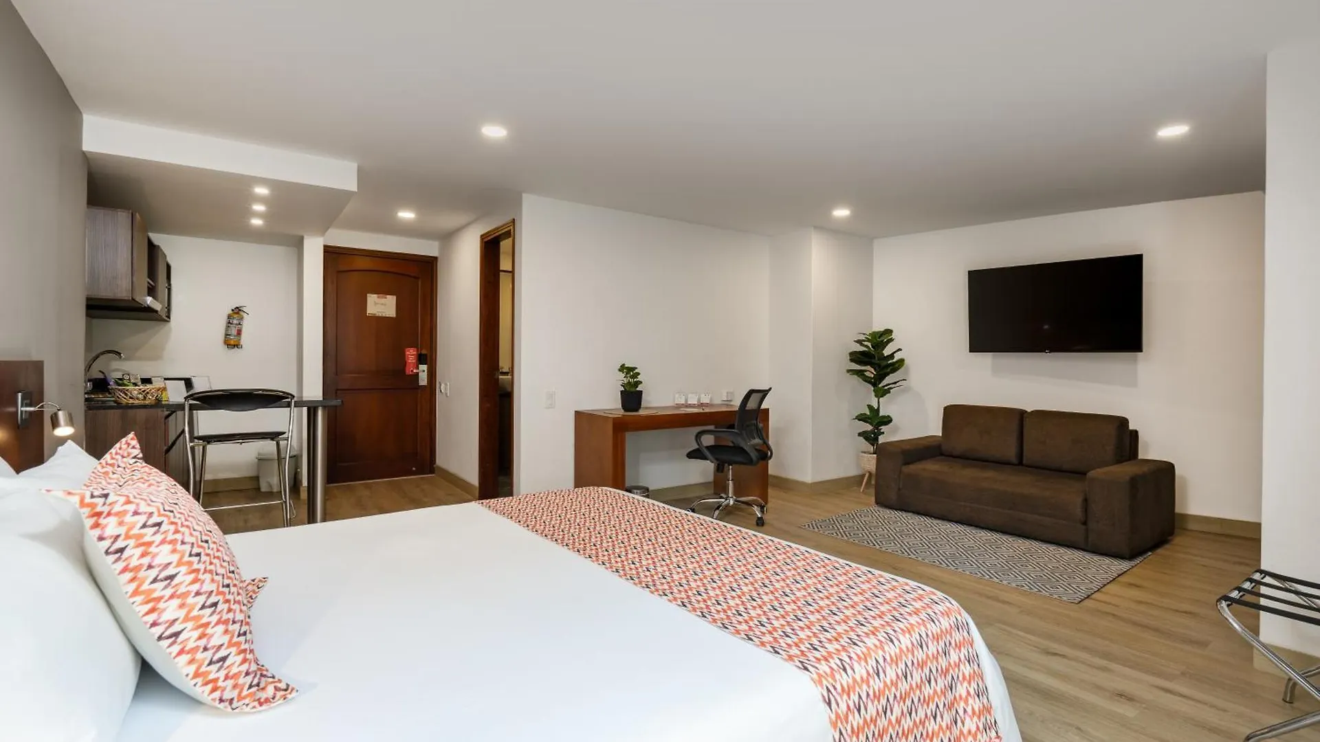 Leblon Suites Hotel Medellin