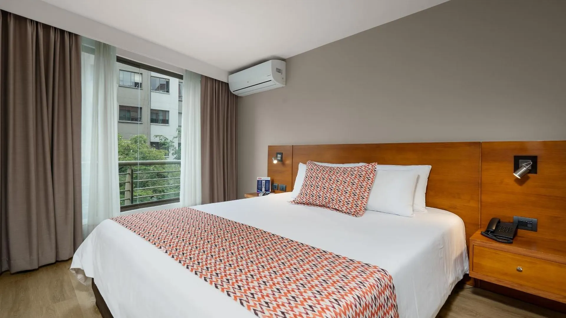Leblon Suites Hotel Medellin