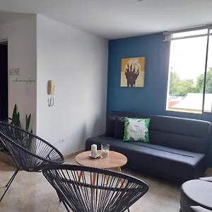 Apartamento A 2 Cuadras Del Estadio. , Cali Colombia