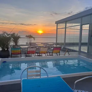 hernandez-suite.cartagena-hotels.org/