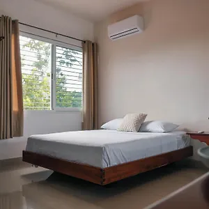 https://casa-itzae.quintano-roohotels.com