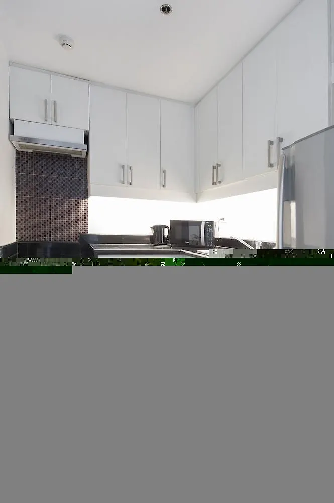 Leblon Suites Hotel Медельин