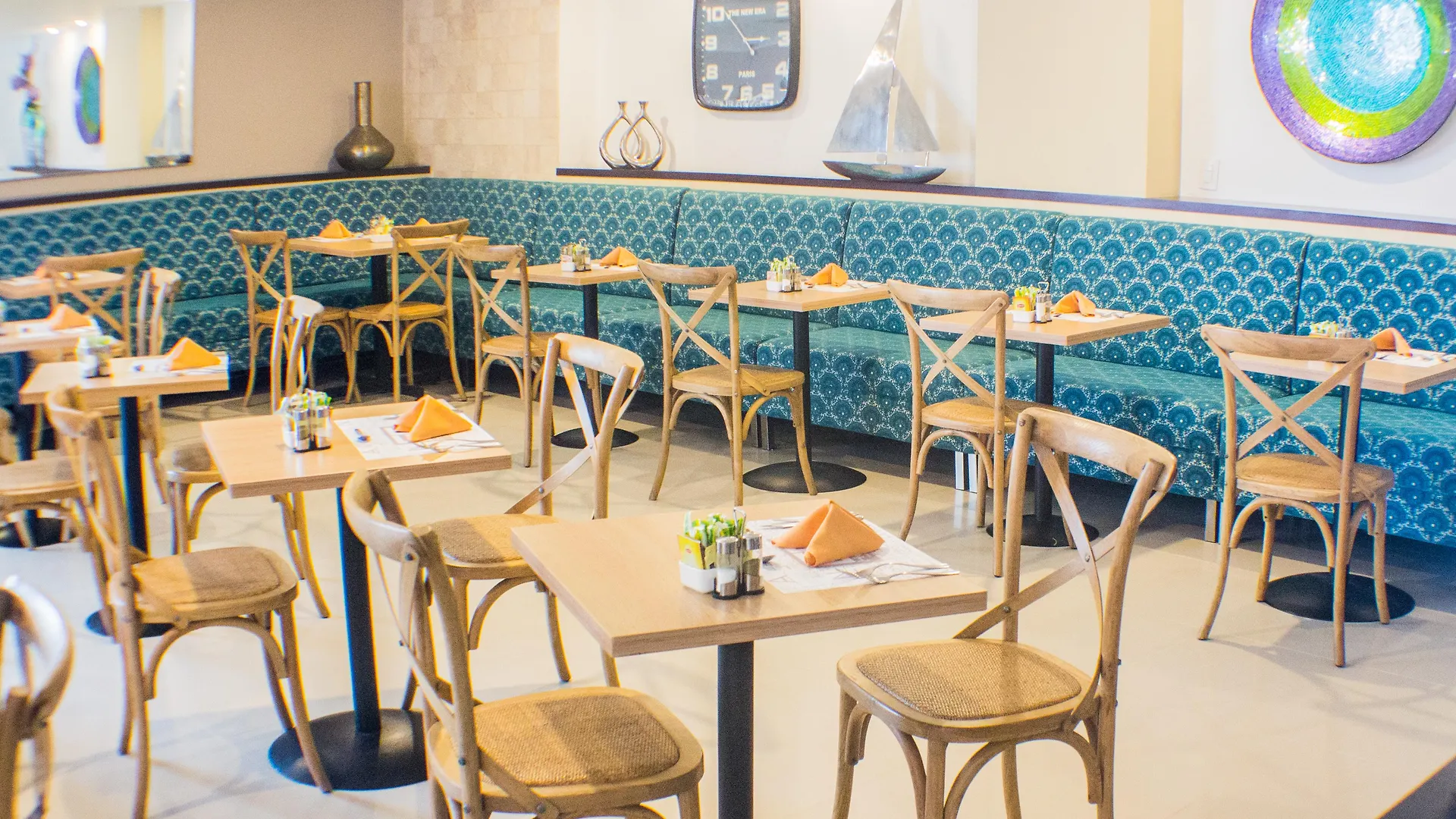 Leblon Suites Hotel Медельин