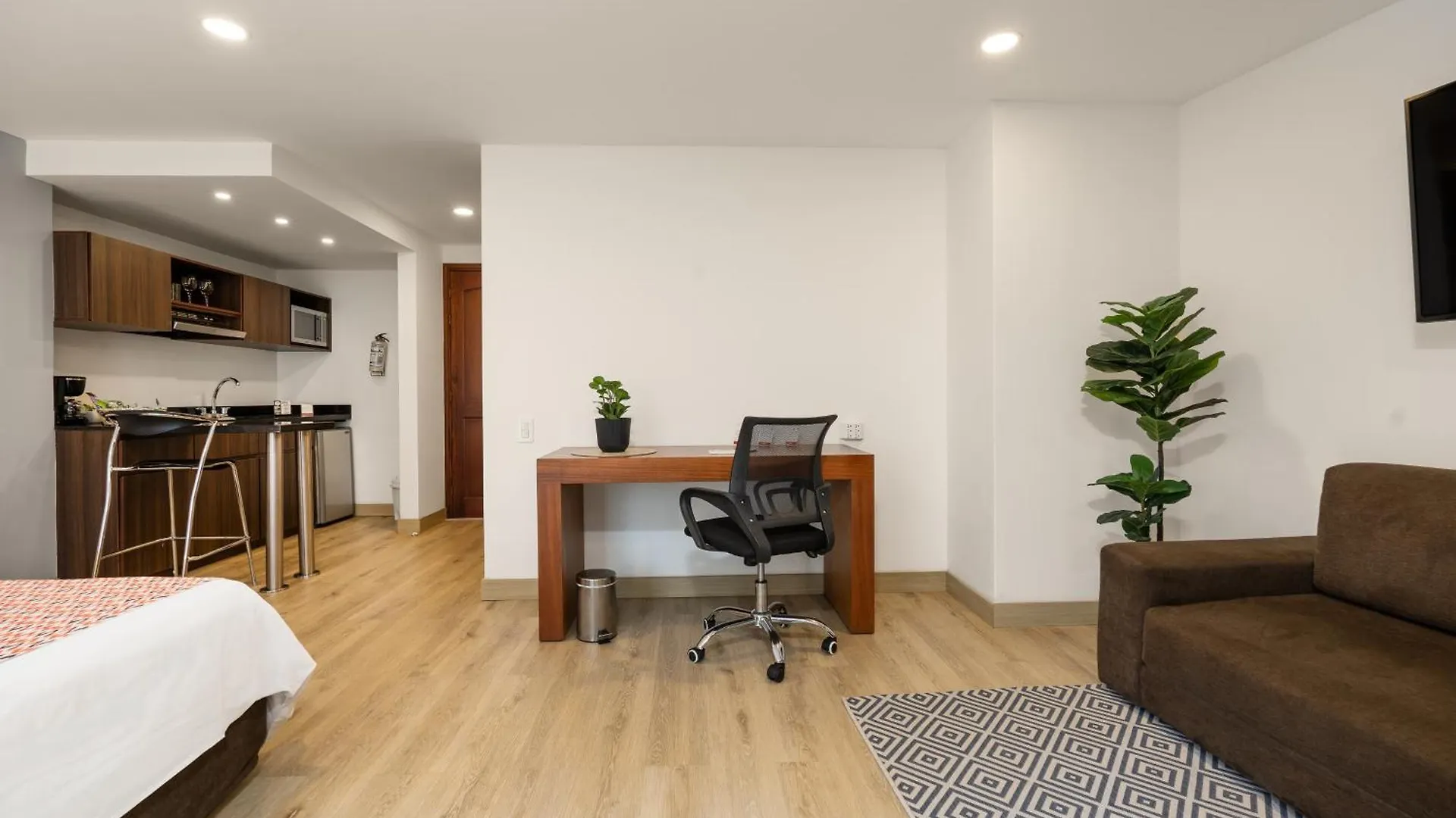 Leblon Suites Hotel Medellin Colombia
